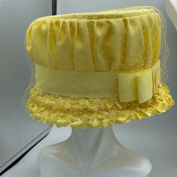 Vintage Accessories - Vintage Yellow satin and straw hat with ribbon bow in back with cage.